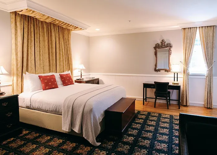 Top Hotels Near Meritage Resort Napa for Wine Lovers