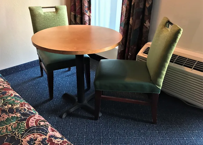 Top Weekly Rate Hotels in Kansas City