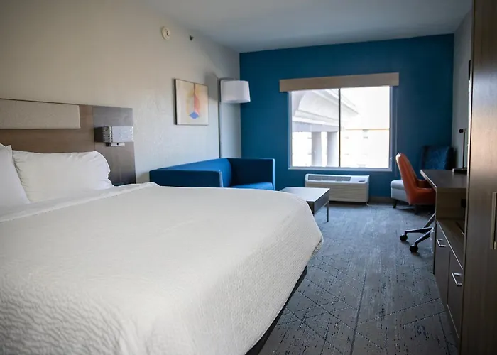 Best Hotels Near Champion Center Springfield Ohio